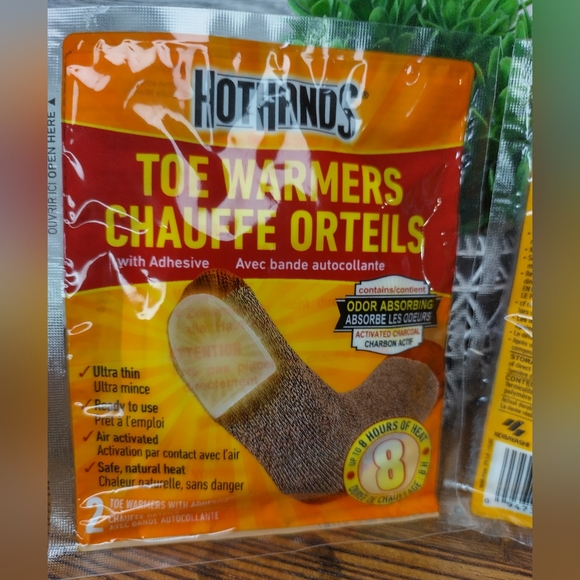 HotHands Toe Warmers - Long Lasting Safe Set Of 2 - Picture 4 of 6